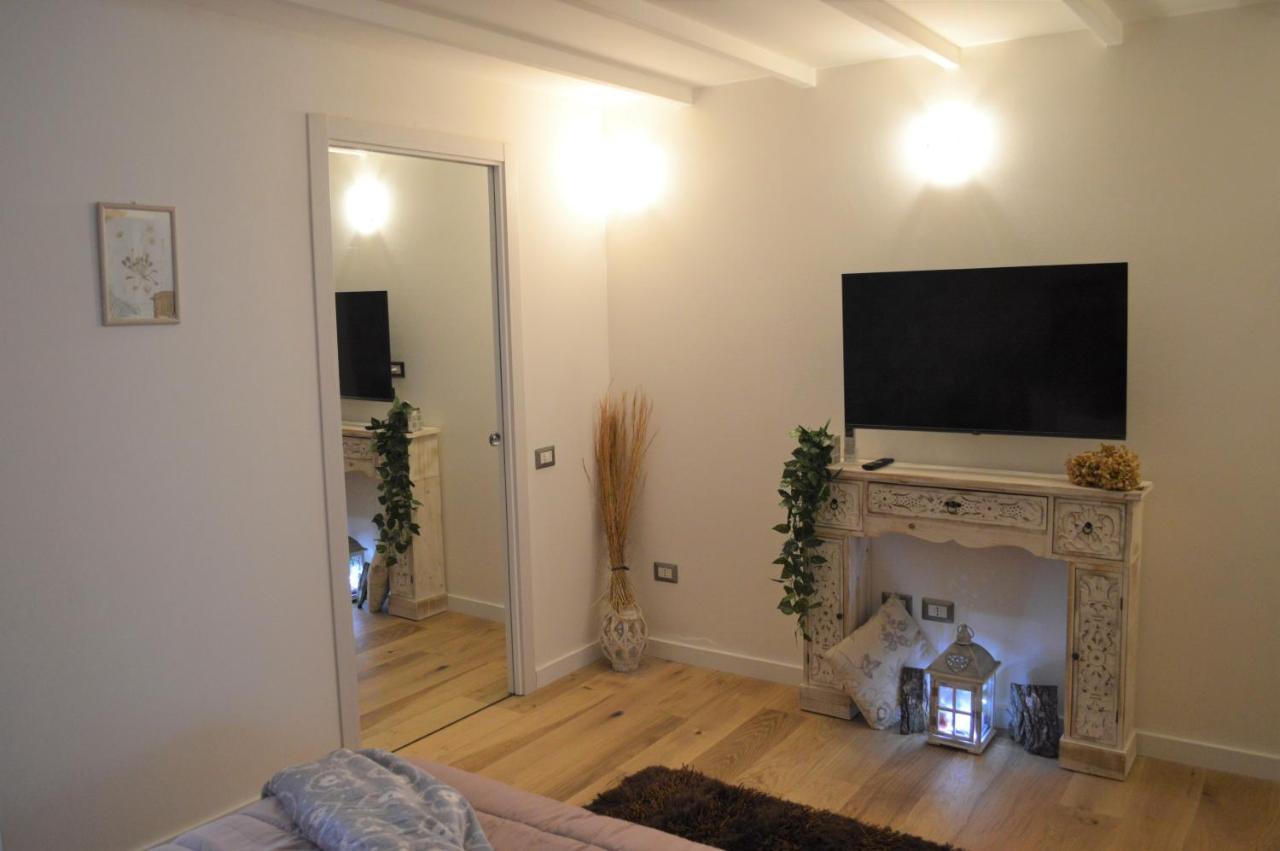 Domu 600 - Suite Mini Appartamento Cagliari Centro Storico Exterior foto