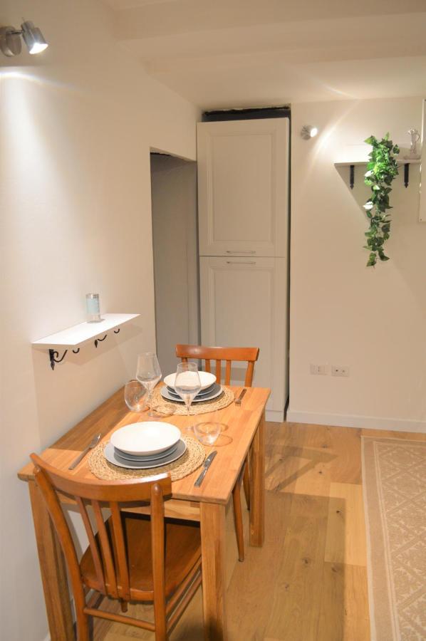 Domu 600 - Suite Mini Appartamento Cagliari Centro Storico Exterior foto