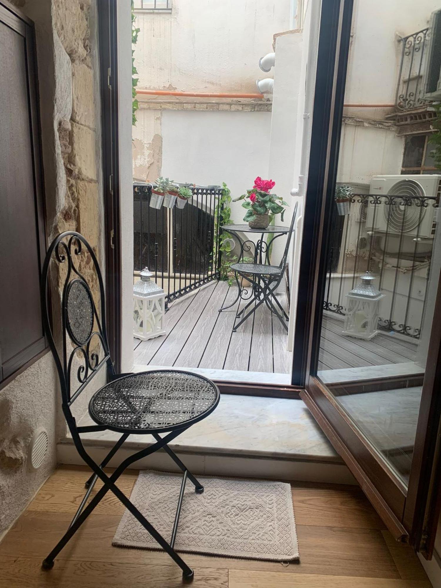Domu 600 - Suite Mini Appartamento Cagliari Centro Storico Exterior foto